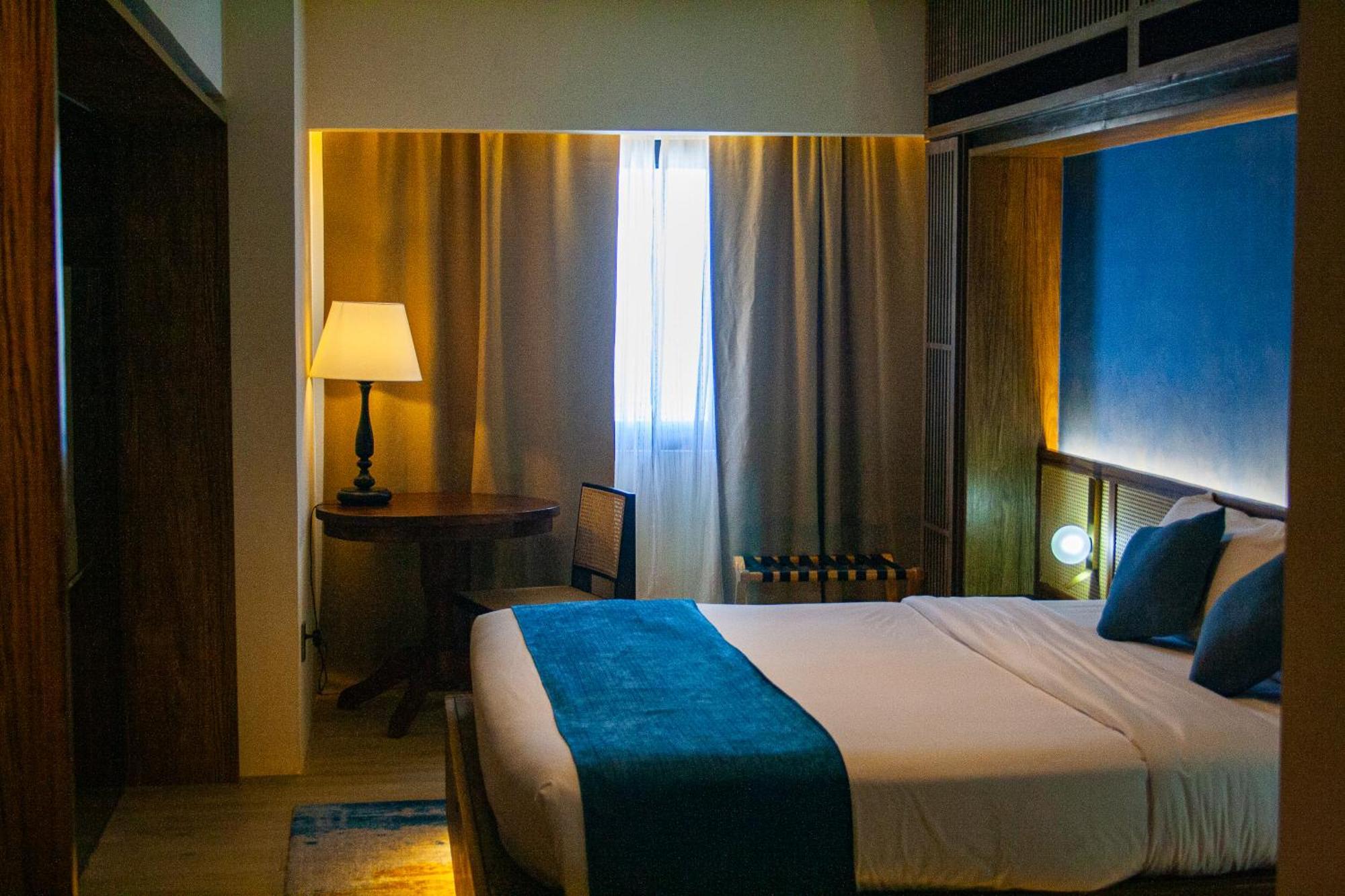 Elijah Hotel Dasmarinas Exterior foto